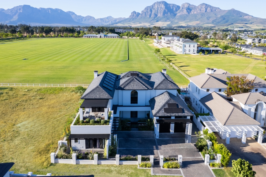 5 Bedroom Property for Sale in Val De Vie Estate Western Cape